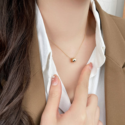 [AM]BEE MINI PEDANT DIAMOND NECKLACE