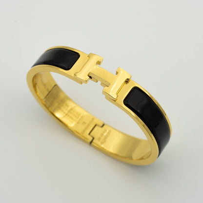 [AM]H BLACK BRACELET
