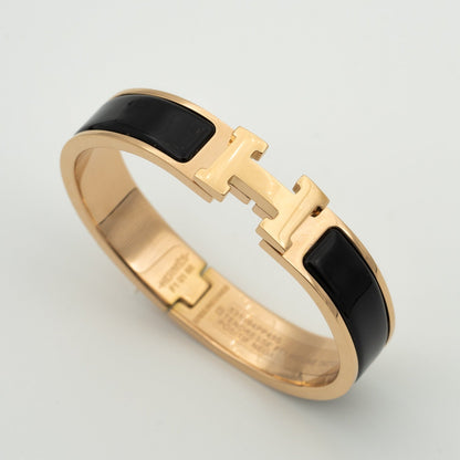 [AM]H BLACK BRACELET