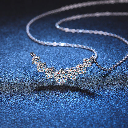 [AM]MINIMALIST CURVED SMILE MOISSANITE NECKLACE