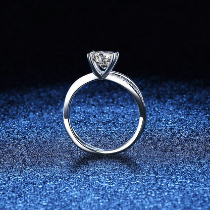 [AM]ELEGANT 4-PRONG CROSSOVER MOISSANITE ENGAGEMENT RING
