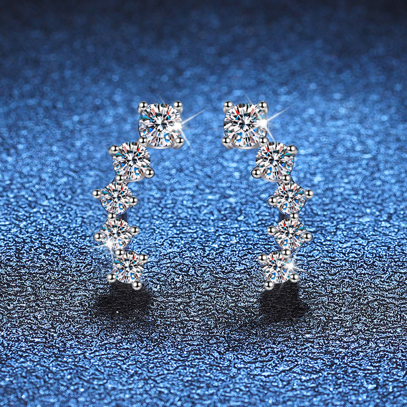 [AM]SPARKLING SMILE ARC MOISSANITE STUD EARRINGS