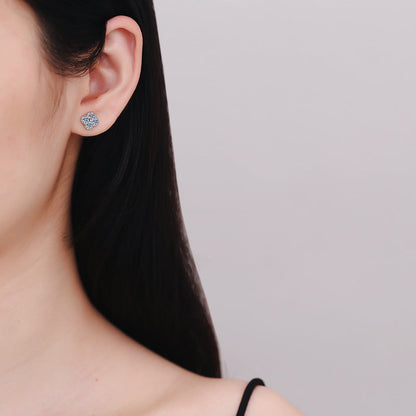[AM]ELEGANT FOUR-LEAF CLOVER MOISSANITE STUD EARRINGS