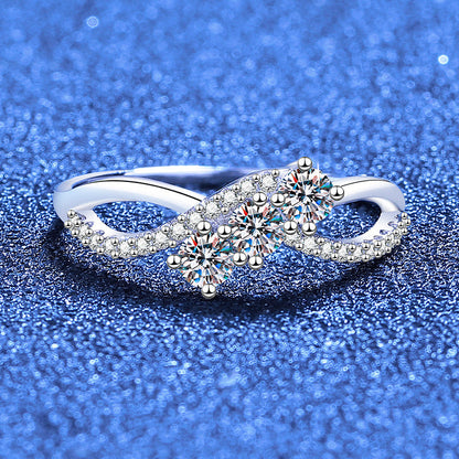 [AM]INTERTWINING LOVE MOISSANITE RING