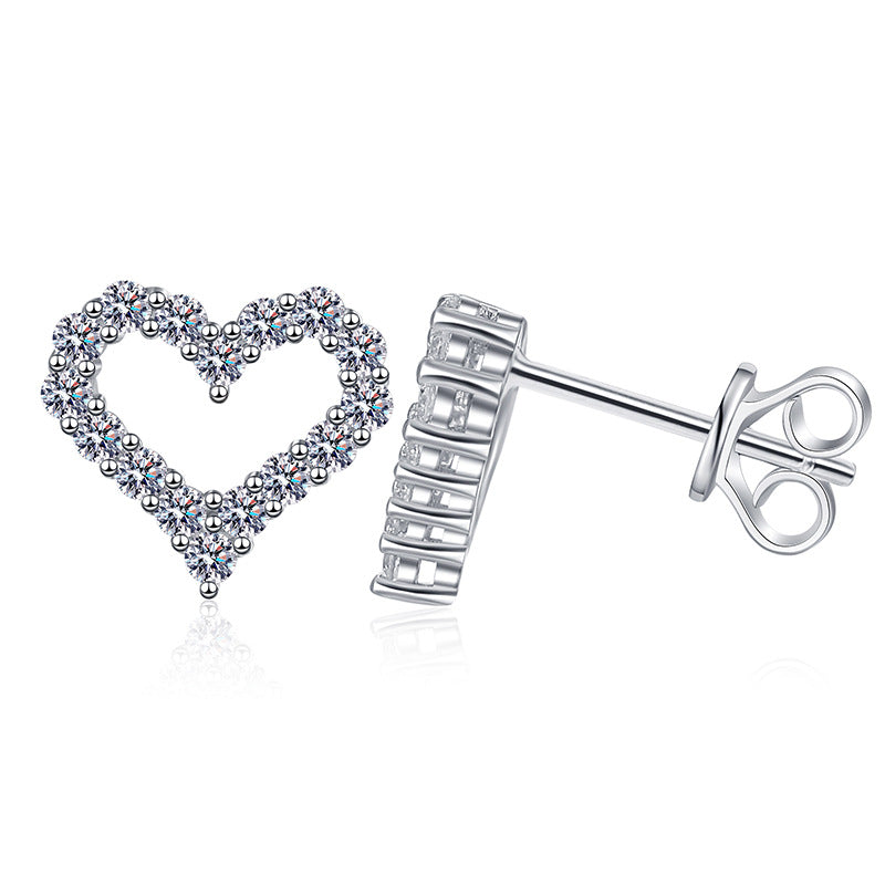 [AM]SPARKLING HEART-SHAPED MOISSANITE STUD EARRINGS