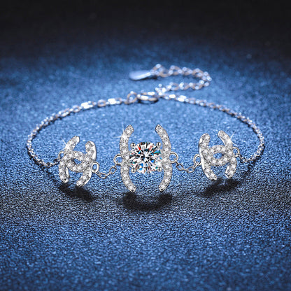 [AM]CLASSIC INTERLOCKING MOISSANITE BRACELET