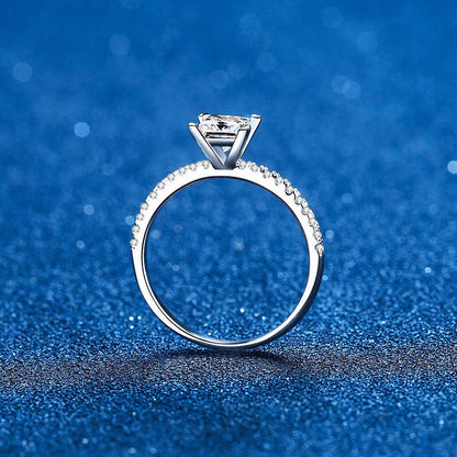 [AM]ELEGANT PRINCESS CUT MOISSANITE ENGAGEMENT RING