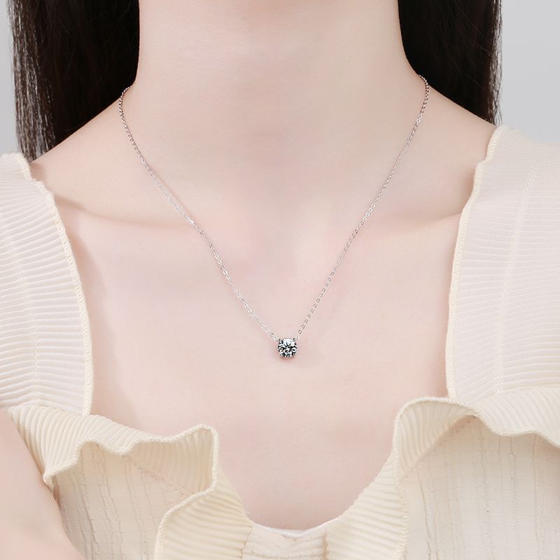 [AM]CLASSIC FOUR-PRONG SOLITAIRE MOISSANITE NECKLACE