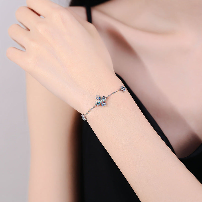 [AM]CLOVER LUCKY CHARM MOISSANITE BRACELET