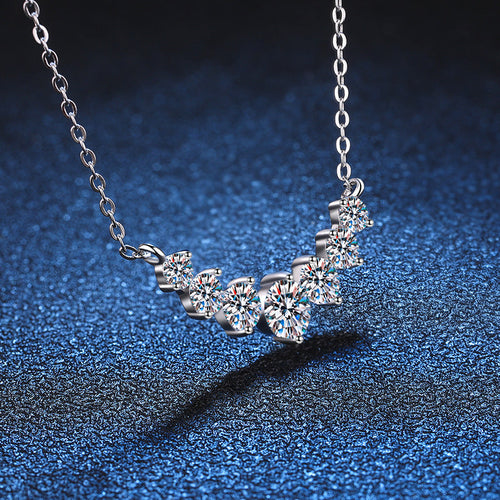 [AM]MINIMALIST CURVED SMILE MOISSANITE NECKLACE