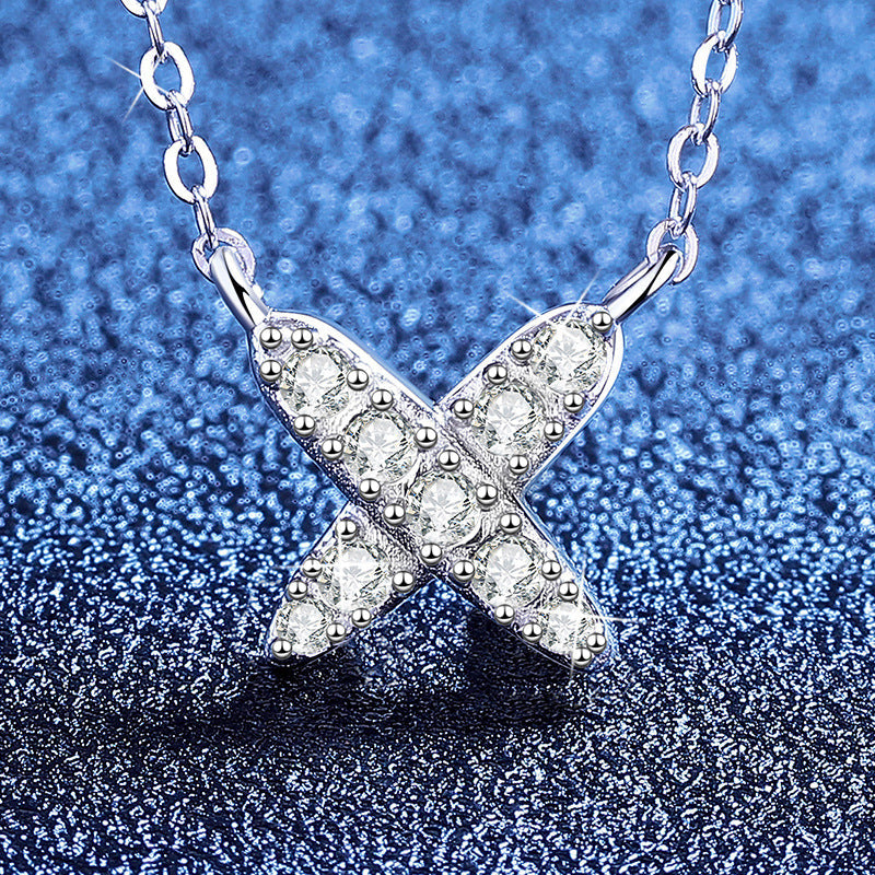 [AM]MODERN X-SHAPE PAVÉ MOISSANITE NECKLACE