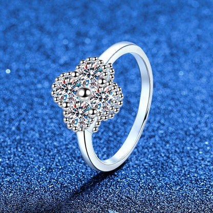 [AM]ELEGANT FOUR-LEAF CLOVER MOISSANITE RING