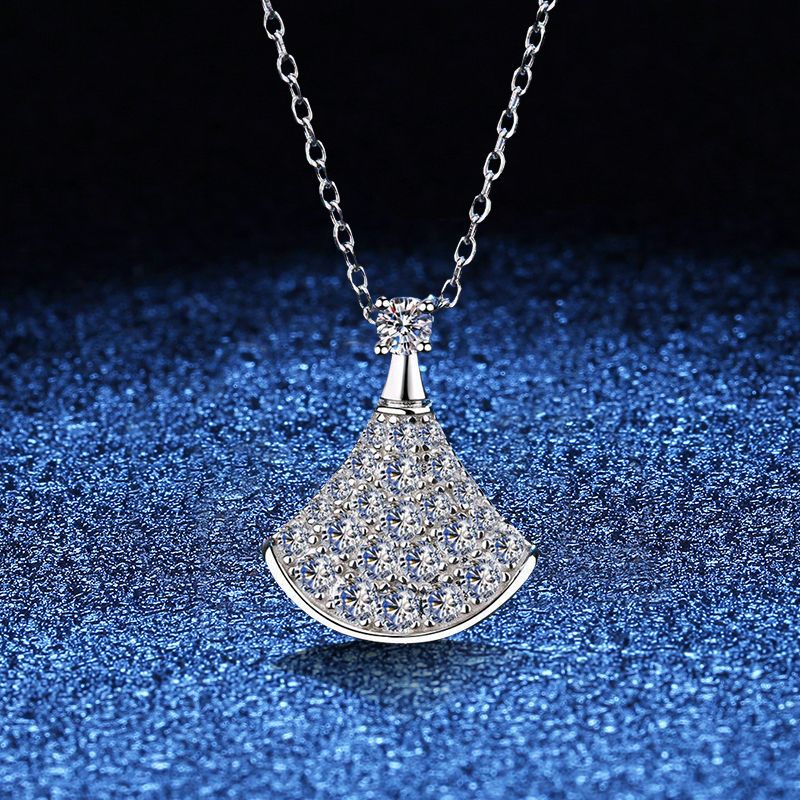 [AM]ELEGANT FAN-SHAPED MOISSANITE PENDANT NECKLACE