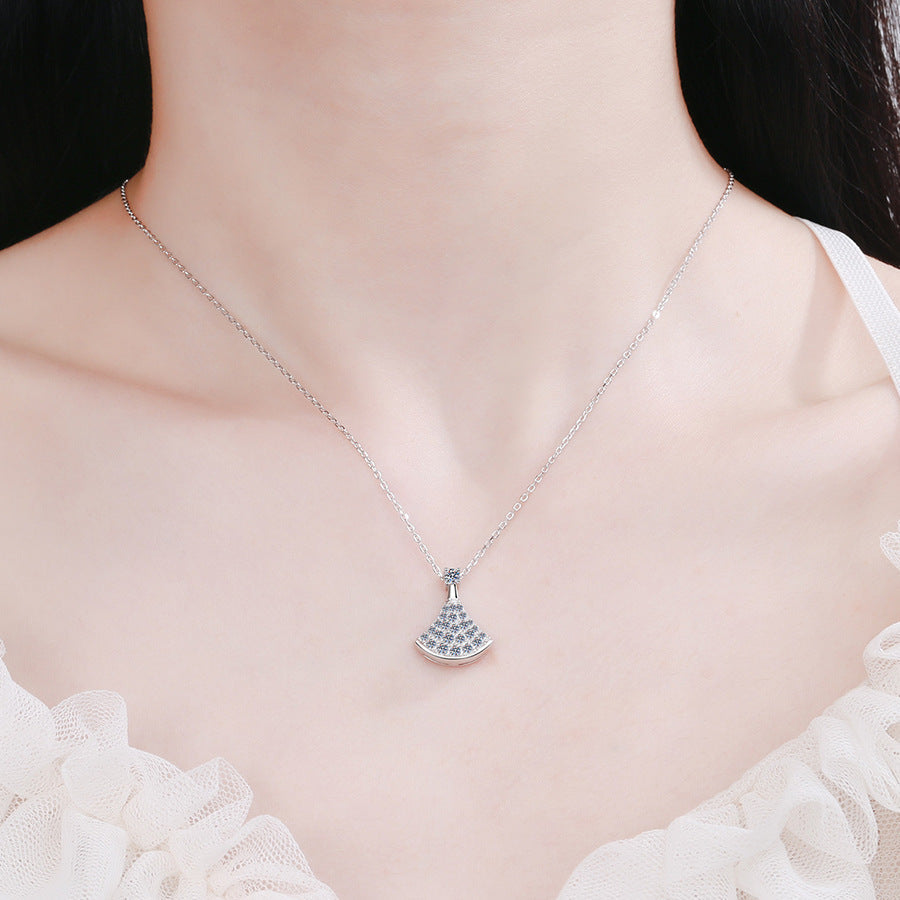 [AM]ELEGANT FAN-SHAPED MOISSANITE PENDANT NECKLACE