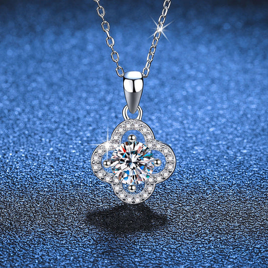[AM]CLASSIC CLOVER MOISSANITE PENDANT NECKLACE