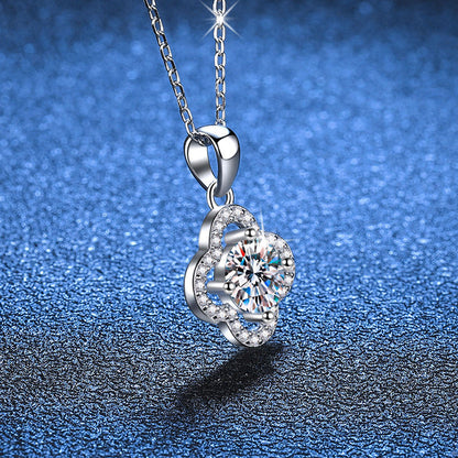 [AM]CLASSIC CLOVER MOISSANITE PENDANT NECKLACE