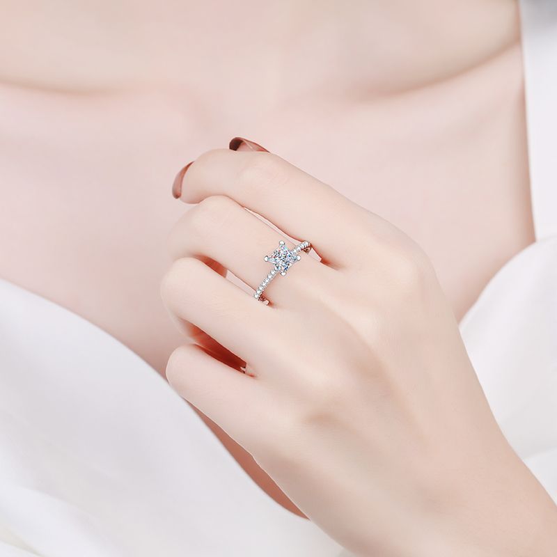 [AM]ELEGANT PRINCESS CUT MOISSANITE ENGAGEMENT RING