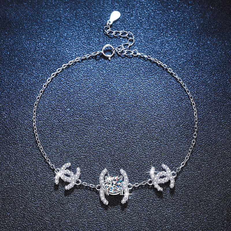 [AM]CLASSIC INTERLOCKING MOISSANITE BRACELET