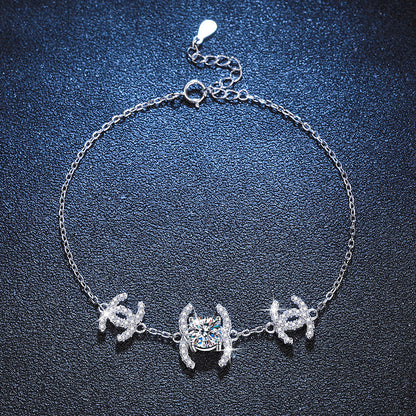 [AM]CLASSIC INTERLOCKING MOISSANITE BRACELET