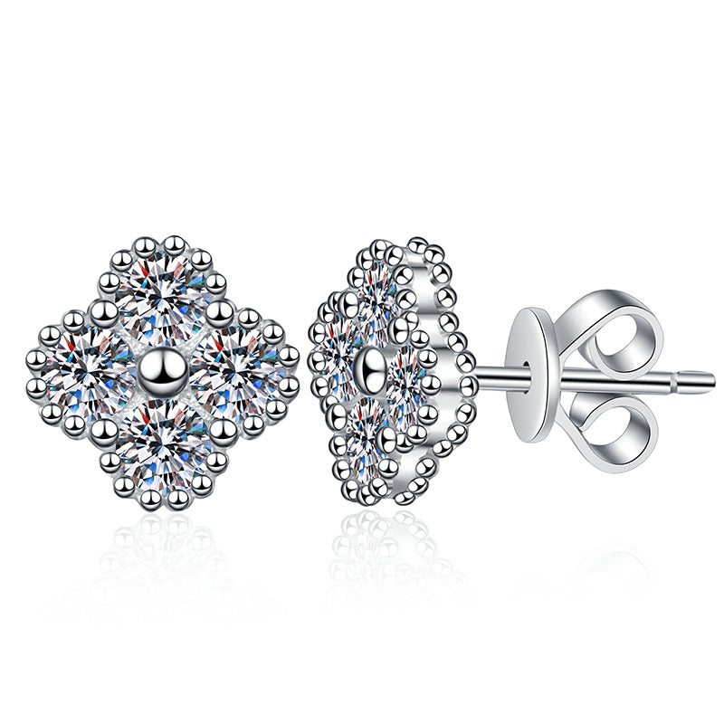 [AM]ELEGANT FOUR-LEAF CLOVER MOISSANITE STUD EARRINGS