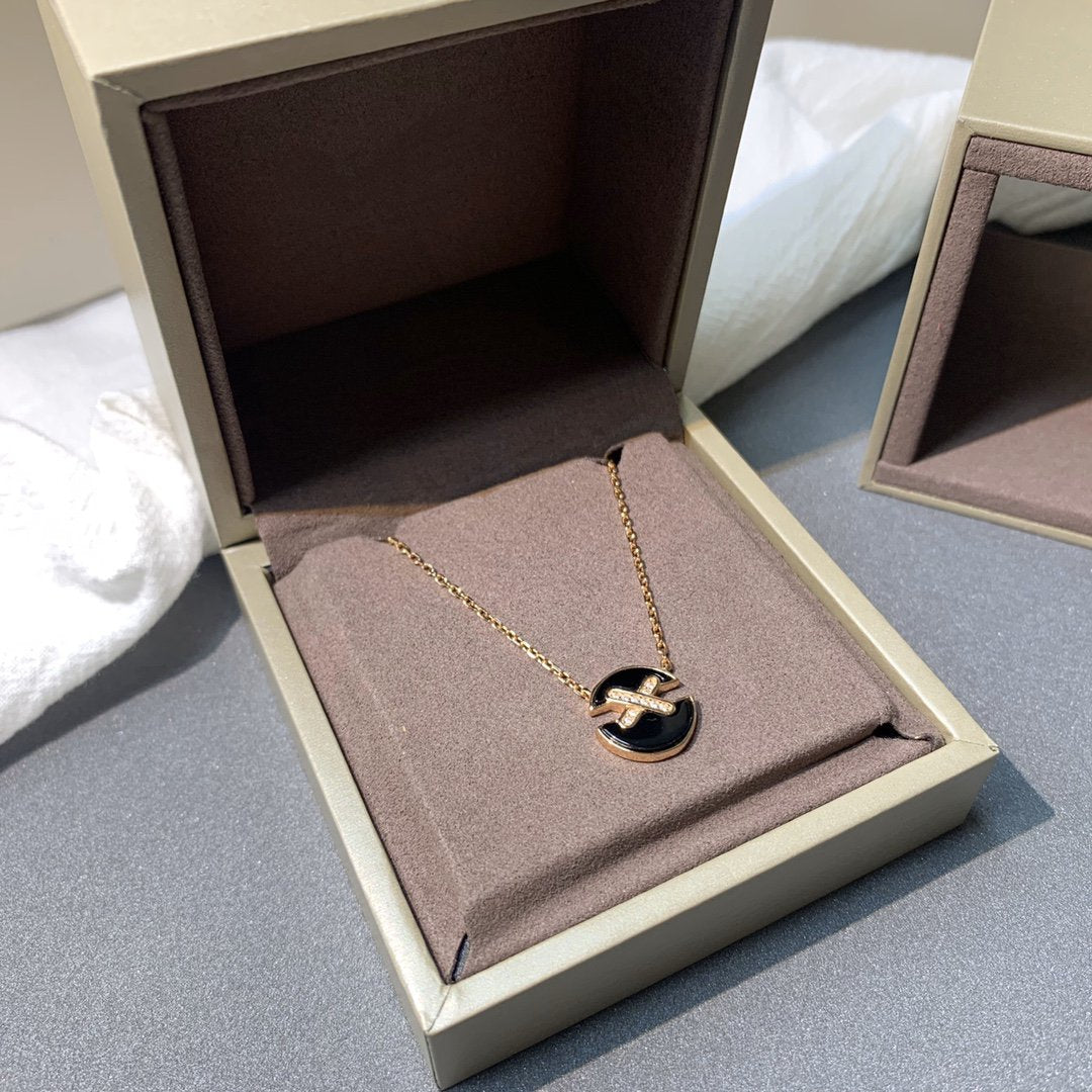 [AM]JEUX DE ROSE GOLD DIAMOND NECKLACE