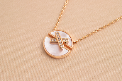 [AM]JEUX DE ROSE GOLD DIAMOND NECKLACE