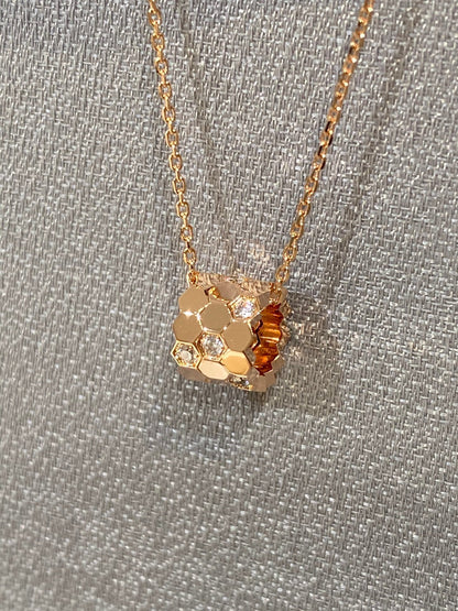 [AM]BEE LOVE DIAMOND NECKLACE
