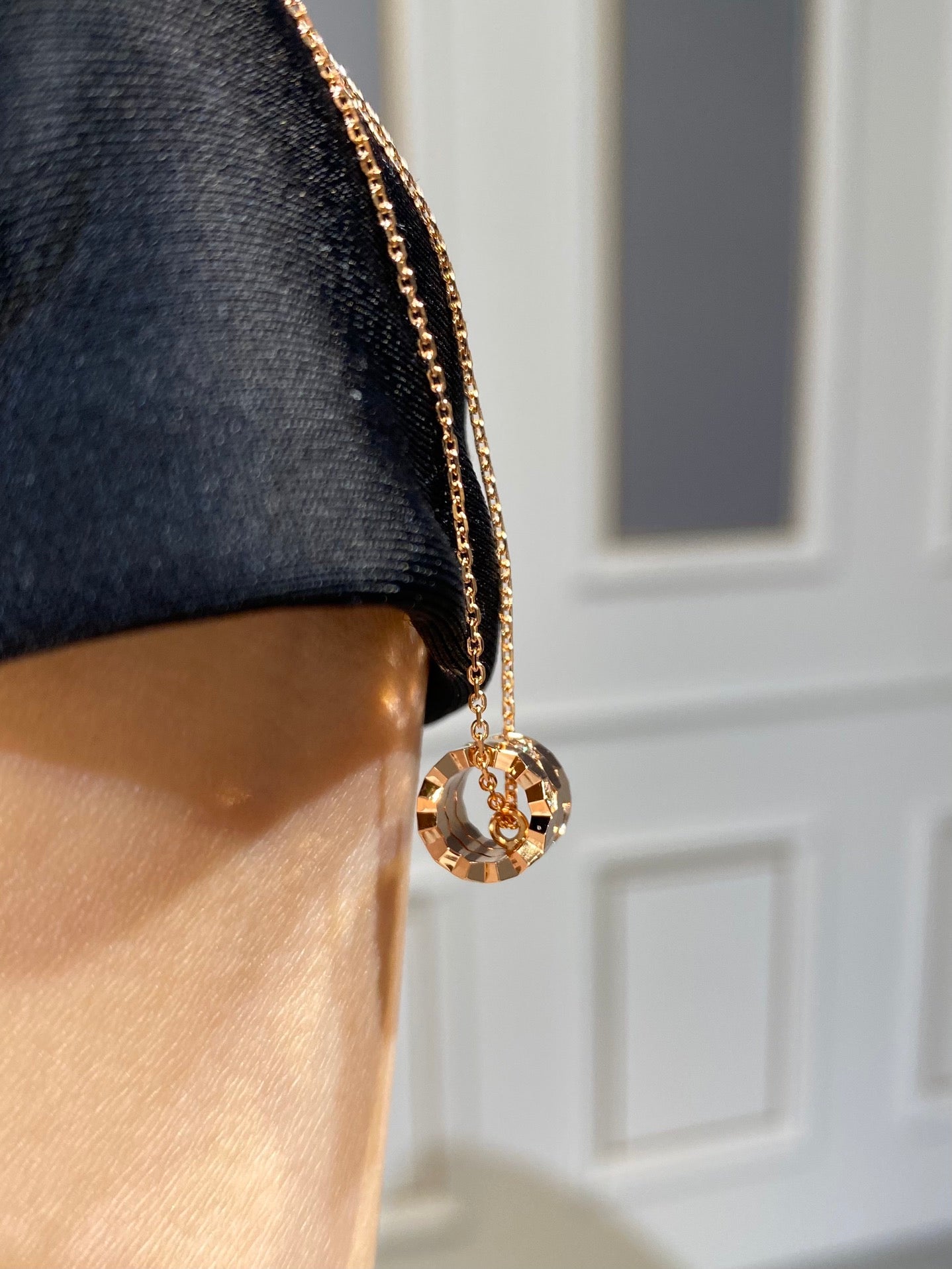 [AM]BEE LOVE DIAMOND NECKLACE