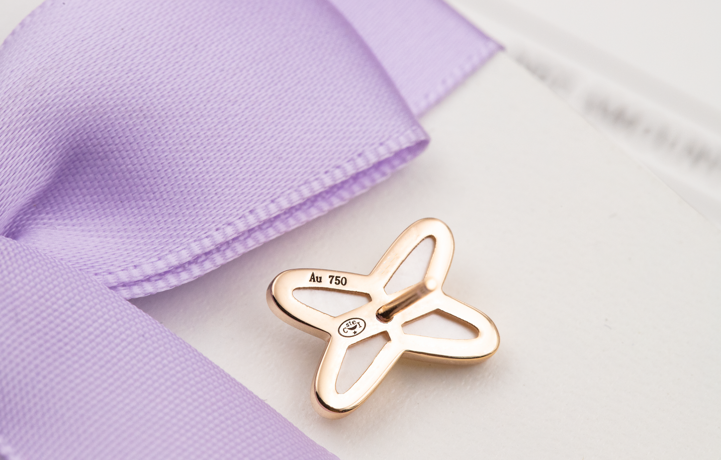[AM]JEUX DE WHITE MOP ROSE GOLD DIAMOND EARRINGS
