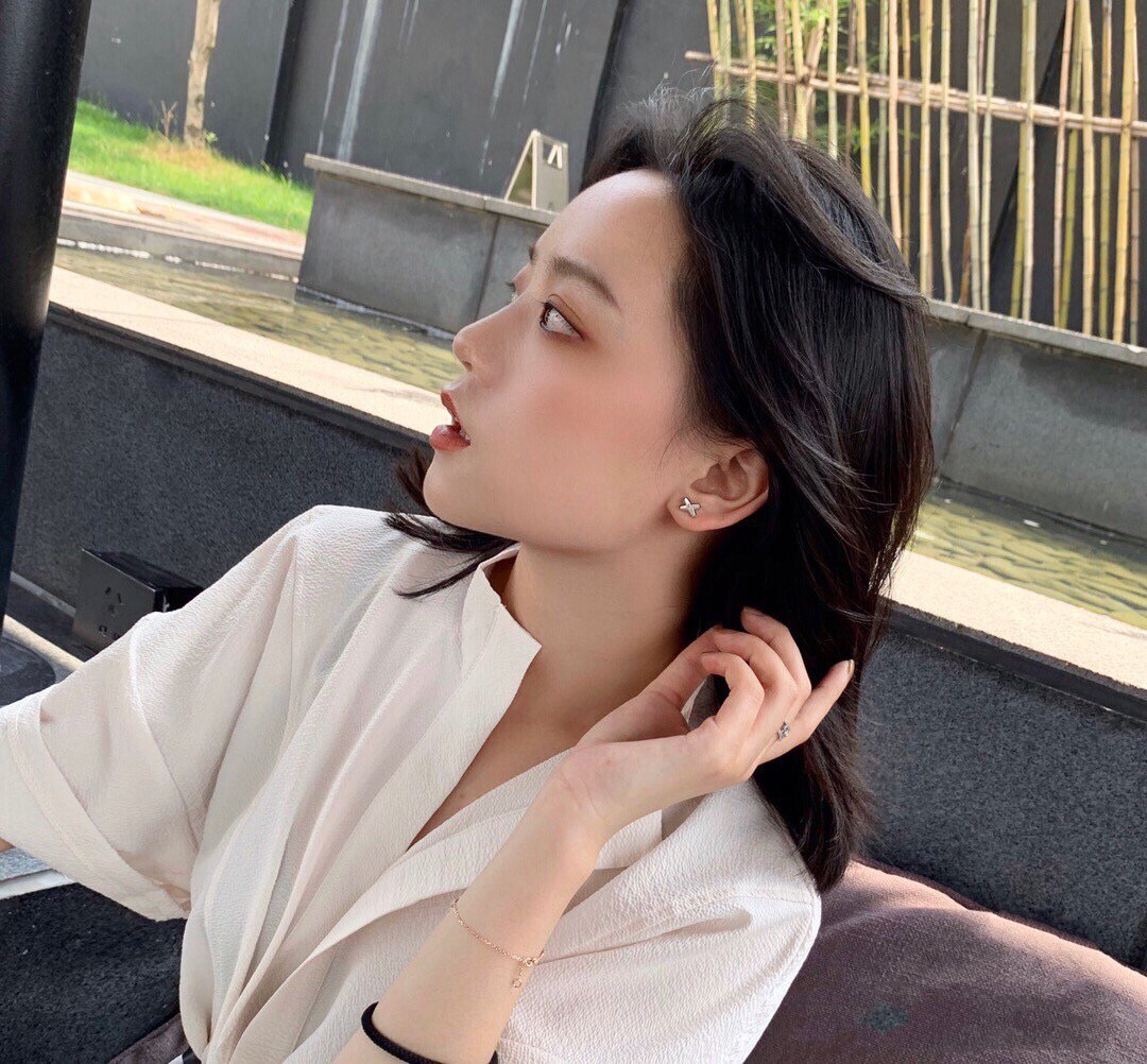 [AM]JEUX DE WHITE MOP ROSE GOLD DIAMOND EARRINGS