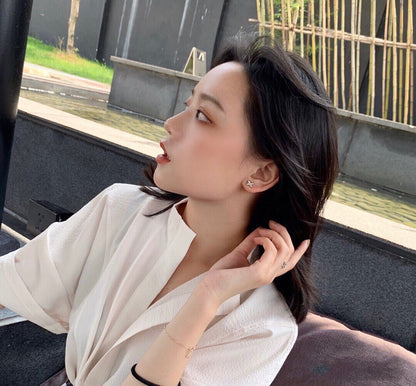 [AM]JEUX DE WHITE MOP ROSE GOLD DIAMOND EARRINGS