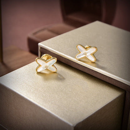 [AM]JEUX DE WHITE MOP GOLD DIAMOND EARRINGS