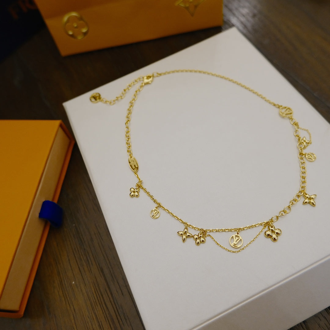 [AM]BLOOMING SUPPLE NECKLACE BRASS