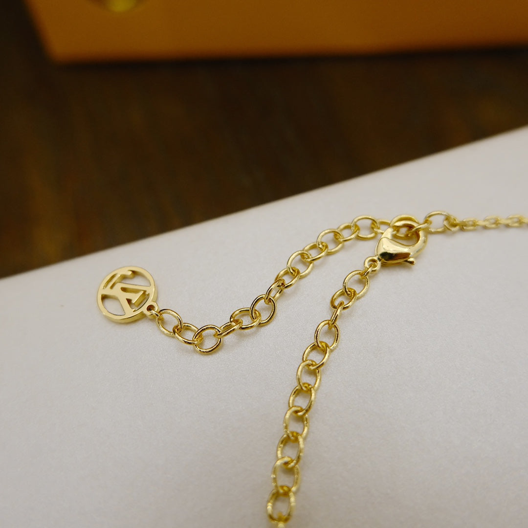 [AM]BLOOMING SUPPLE NECKLACE BRASS