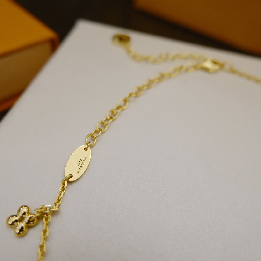 [AM]BLOOMING SUPPLE NECKLACE BRASS