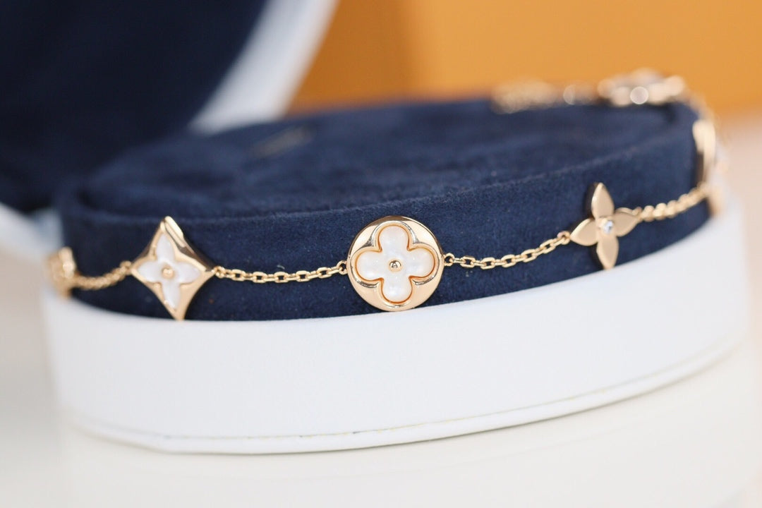 [AM]LEAF CLOVER BRACELET