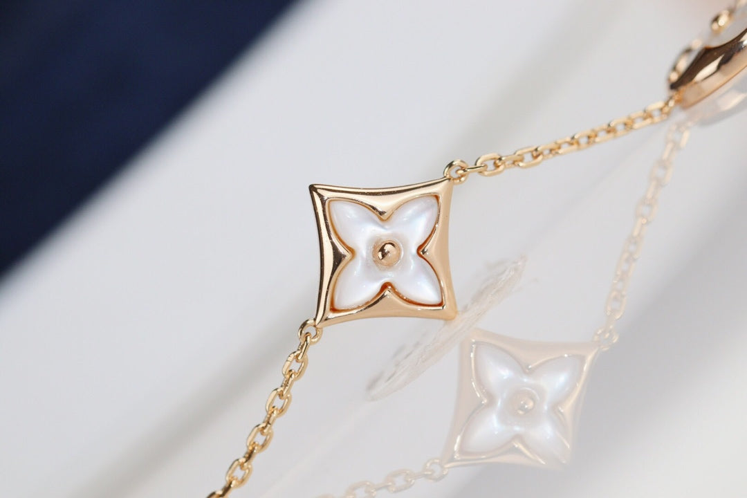 [AM]LEAF CLOVER BRACELET