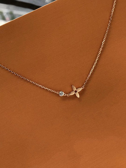 [AM]BLOSSOM PENDANT ROSE GOLD AND DIAMOND