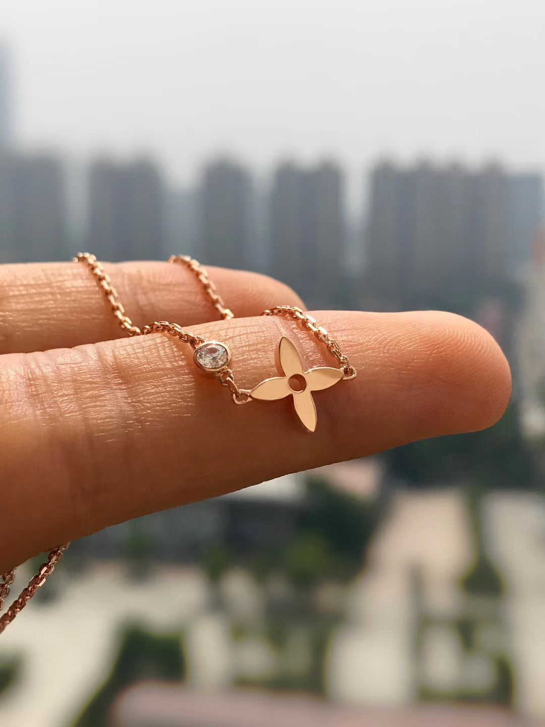 [AM]BLOSSOM PENDANT ROSE GOLD AND DIAMOND