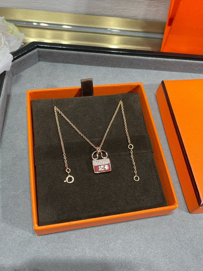 [AM]H CIRCE MOISSANITE PENDANT NECKLACE GOLD
