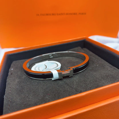 [AM]CLASSIC HM CLIC BLACK 8MM ENAMEL BRACELET