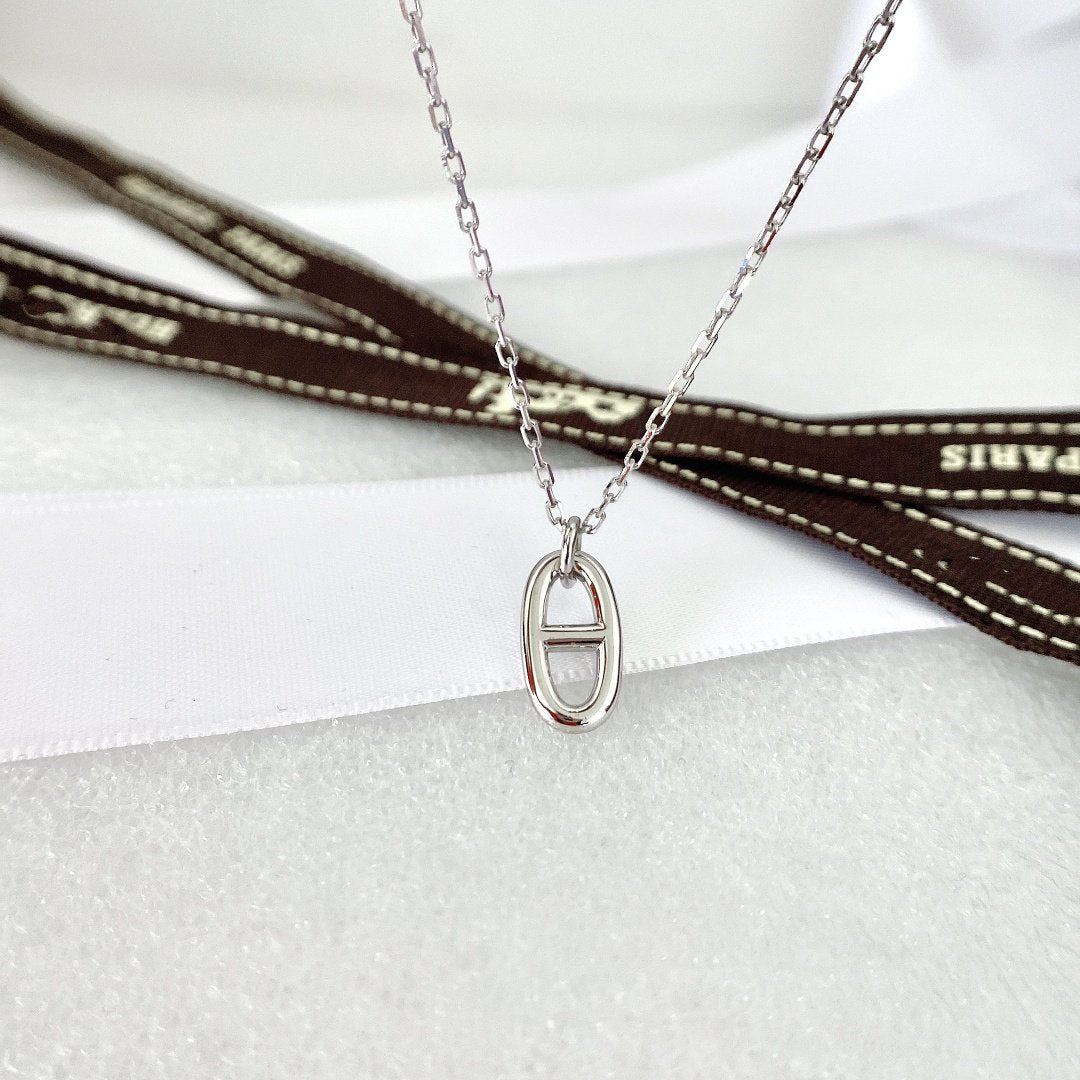 [AM]HM PIG NOSE NECKLACE