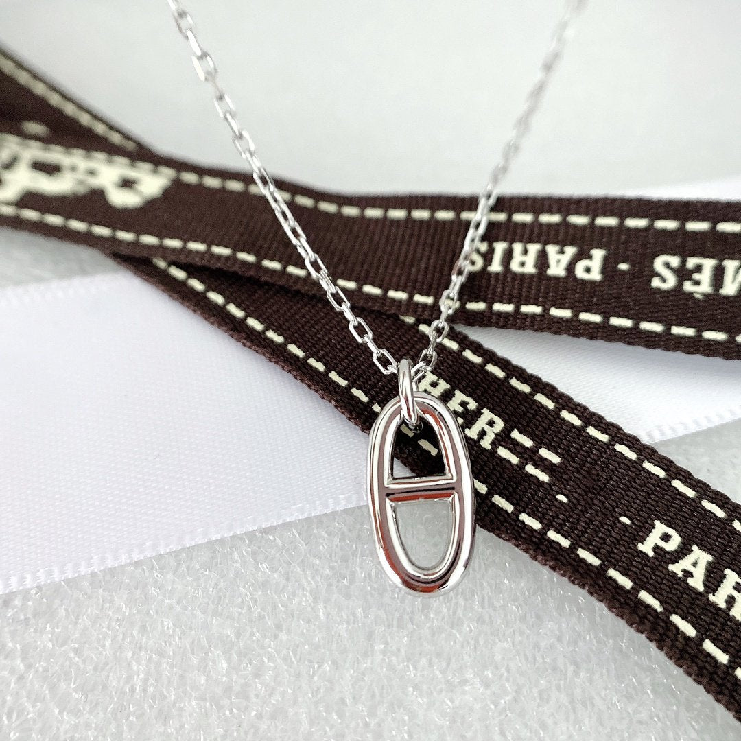 [AM]HM PIG NOSE NECKLACE