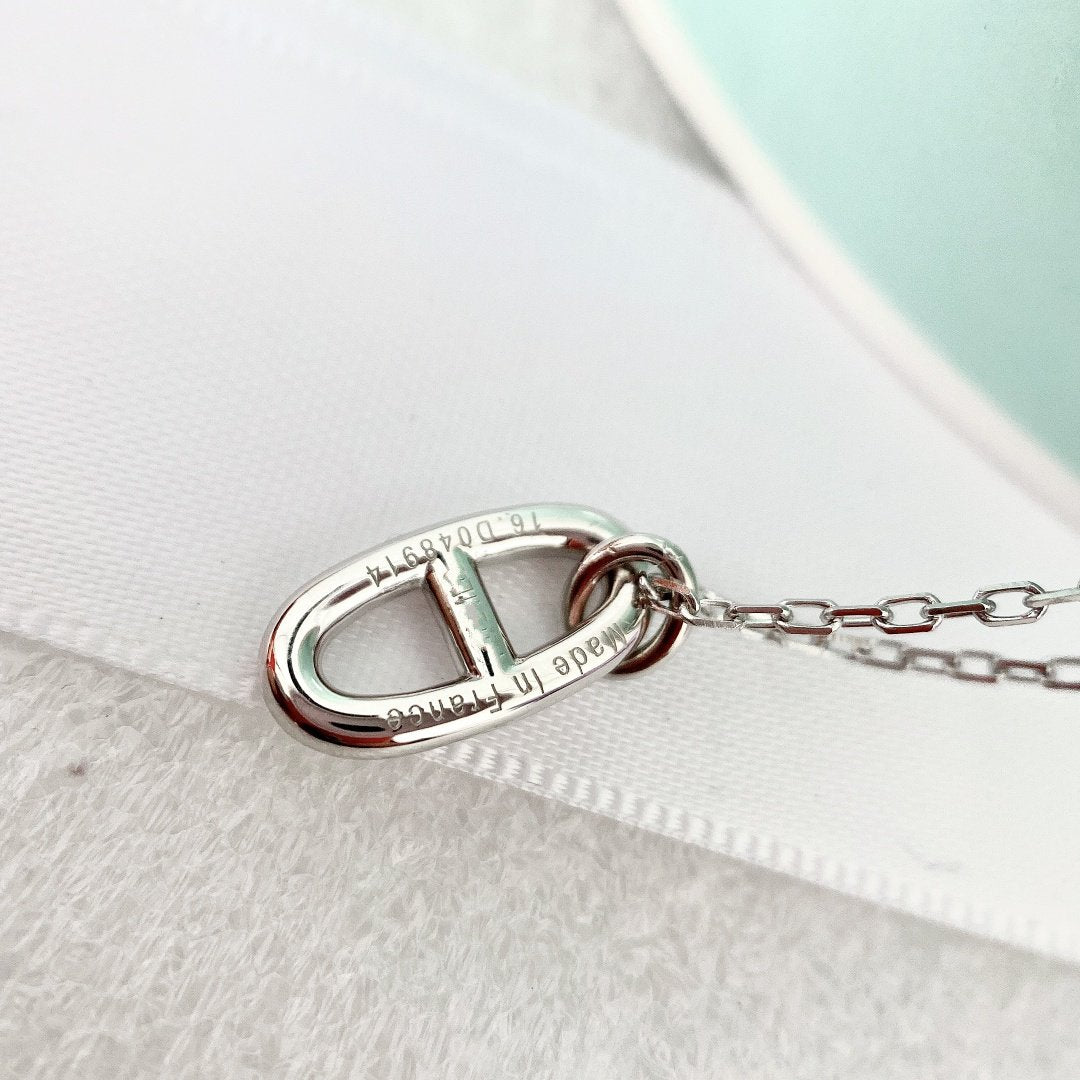 [AM]HM PIG NOSE NECKLACE