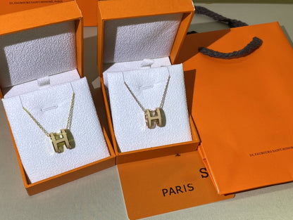 [AM]HM CLIC YELLOW ENAMEL GOLD NECKLACE