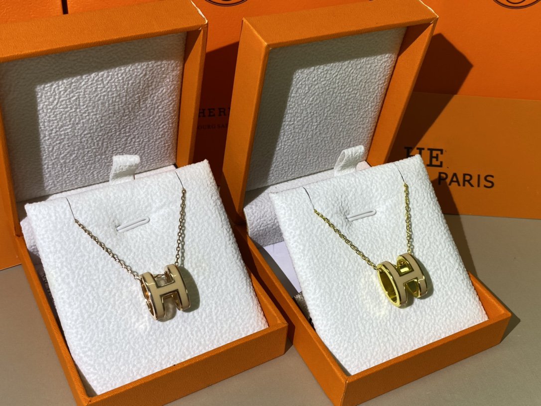[AM]HM CLIC YELLOW ENAMEL GOLD NECKLACE