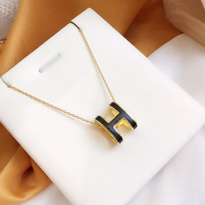 [AM]HM CLIC BLACK ENAMEL GOLD NECKLACE