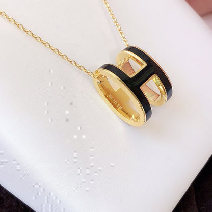 [AM]HM CLIC BLACK ENAMEL GOLD NECKLACE