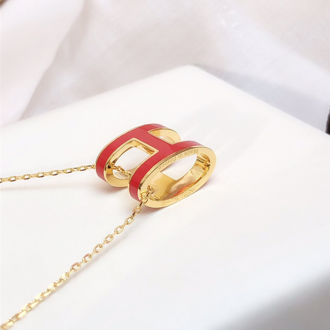 [AM]HM CLIC RED ENAMEL GOLD NECKLACE