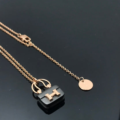 [AM]WOMEN'S HM AMULETTES CONSTANCE PENDANT NECKLACE